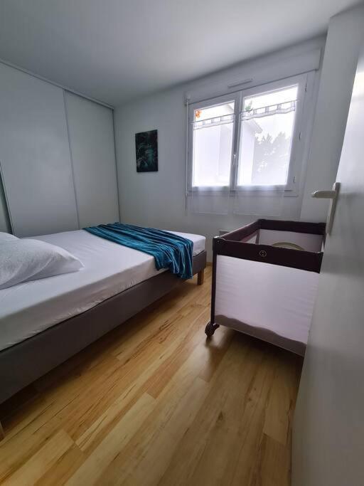 Maison Vendeenne: Beachside Family Retreat with Baby Amenities Saint-Hilaire-de-Riez Exterior photo
