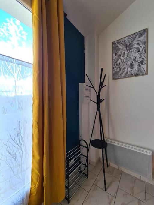 Maison Vendeenne: Beachside Family Retreat with Baby Amenities Saint-Hilaire-de-Riez Exterior photo