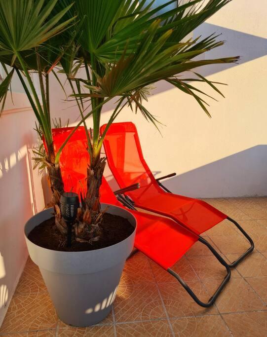 Maison Vendeenne: Beachside Family Retreat with Baby Amenities Saint-Hilaire-de-Riez Exterior photo